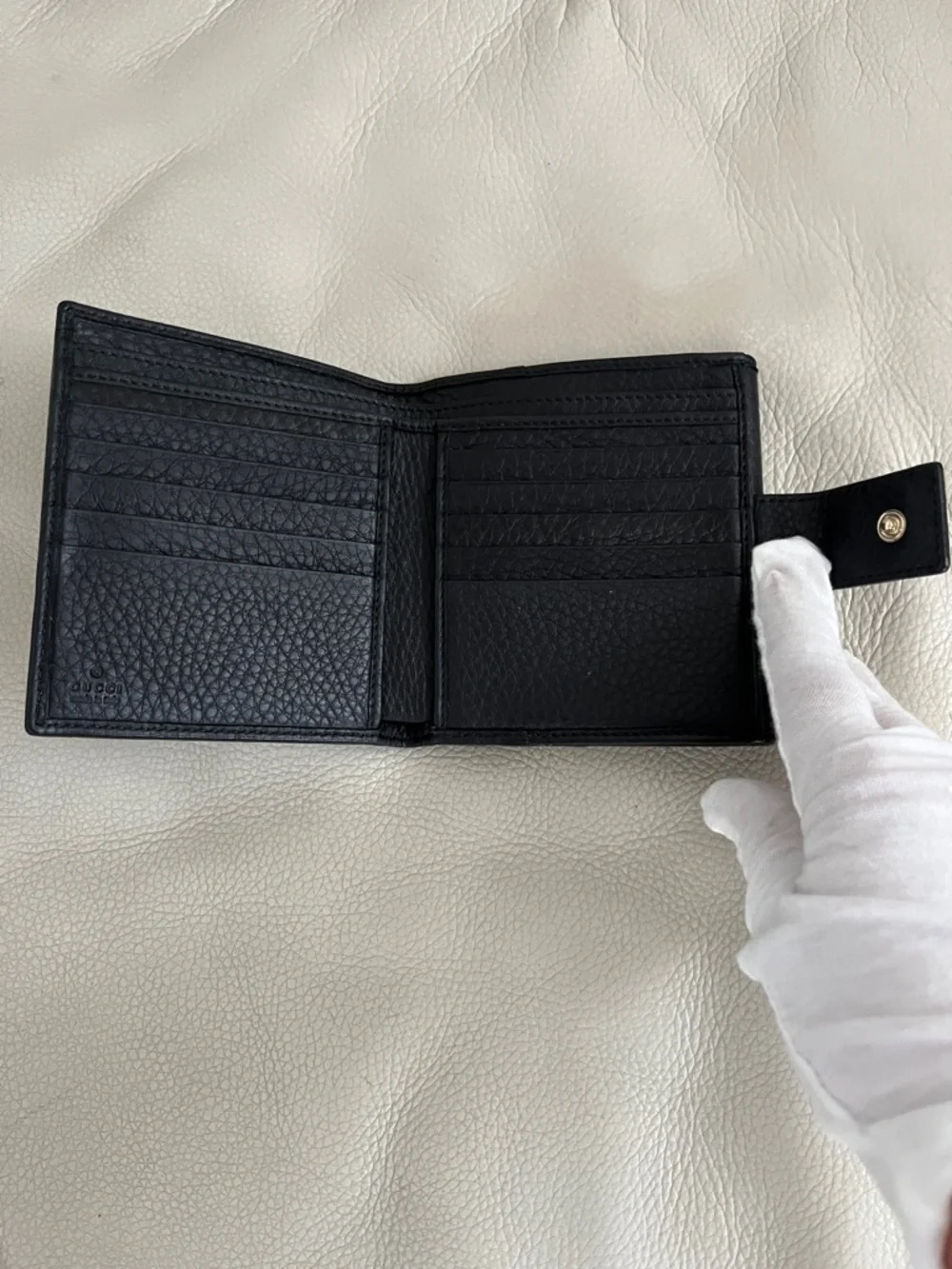 Gucci Classic Stirrup Black Leather Conpact Wallet with Gold Hardware EUC - Picture 5 of 10